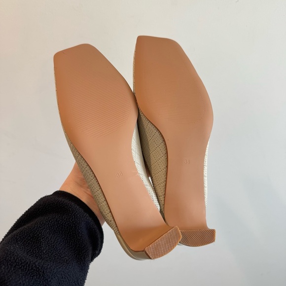 NWOT Cosy Island Rhinestone Logo Embellishment Mules Size 38 - Picture 5 of 8